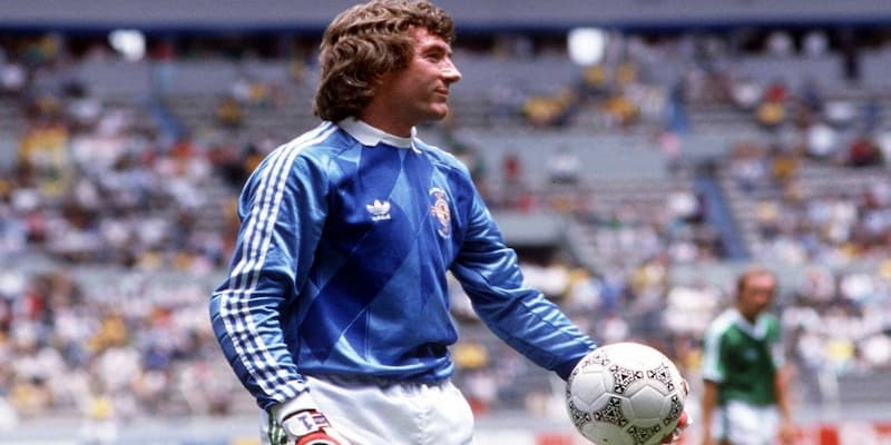 Thủ môn huyền thoại Pat Jennings